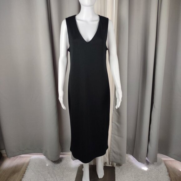 Forever 21 + Sizes Deep V Neck Stretch Black Midi Dress. Size 2X - Picture 2 of 11